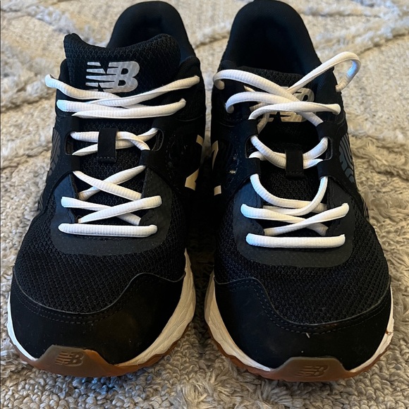 New Balance Black and White Athletic Shoes - Picture 5 of 7
